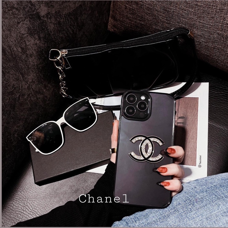 Ốp lưng iPhone, lưng kính logo CL đính đá cực sang chảnh, iPhone X Xs Max 11 12 13 14 Pro Max