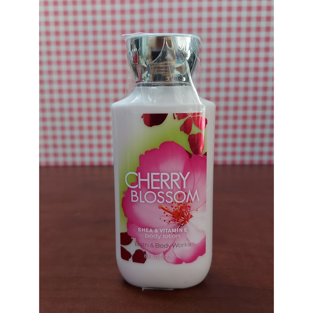 (Hàng Mỹ) Sữa tắm Bath & Body Works Cherry Blossom Shea & Vitamin E Shower Gel 236ml & 295ml