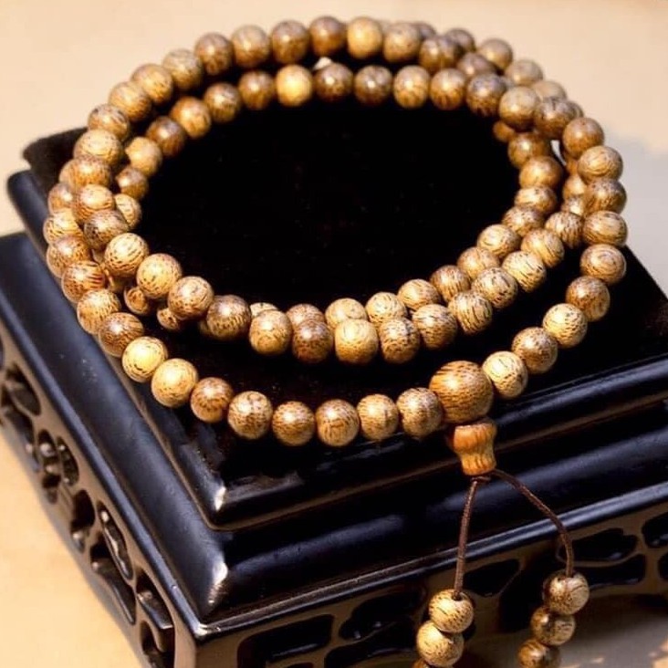 Vòng Tay Trầm Hương 108 hạt (Trầm Hương việt)