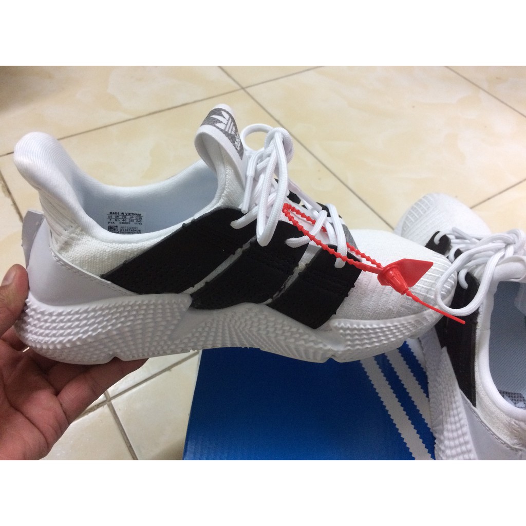 Giày prophere mầu trắng quai đen