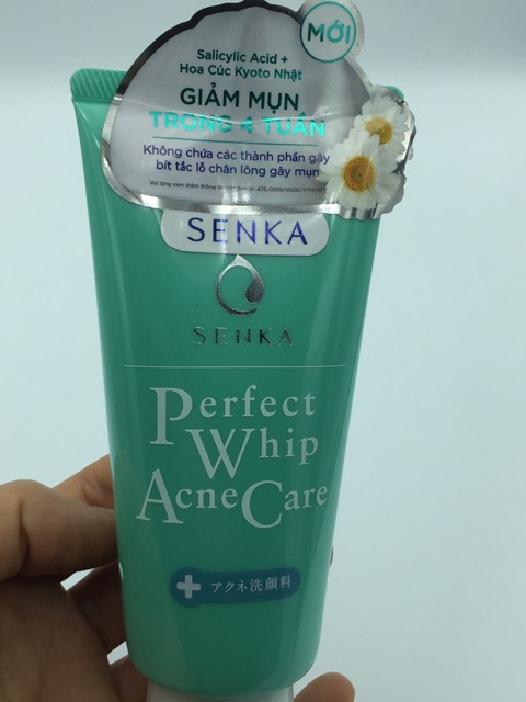 Sữa rửa mặt Senka perfect whip acnecare 100ml