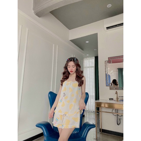 Bộ lụa đùi 2 dây bò sữa form rộng Bộ mặc nhà Linh Htt