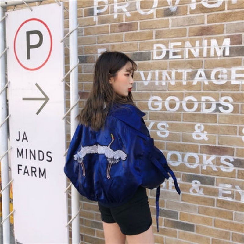 Áo khoác ulzzang bomber chim hạc nổi bật | BigBuy360 - bigbuy360.vn