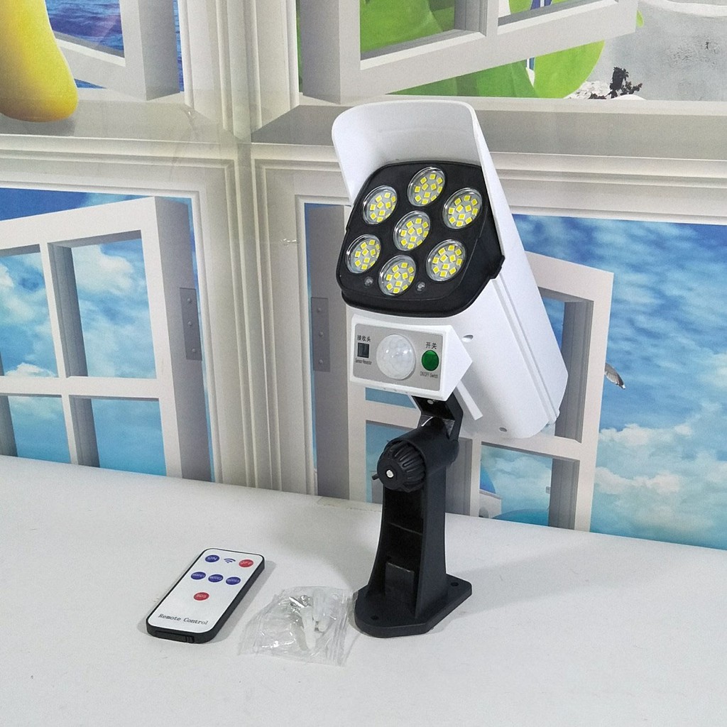 Đèn led cảm biến sử dụng năng lượng mặt trời có kèm điều khiển thiết kế giảm camera chống trộm GIÁ ƯU ĐÃI