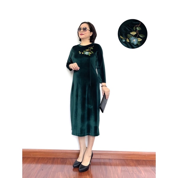 Đầm trung niên nữ Chất Nhung Cao Cấp, Váy cho mẹ tay dài, form ôm. Hoạ tiết thêu hoa sang trọng, co giãn tốt