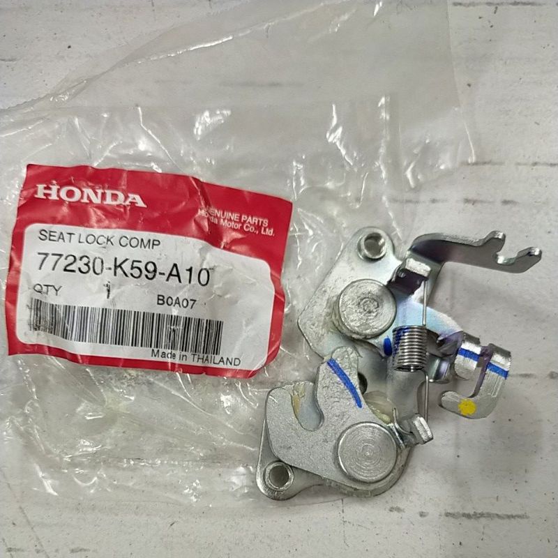Bướm bát pát khóa yên sau Honda Vario Click 125 150 2015 2016 2017 2018 2019 2020
