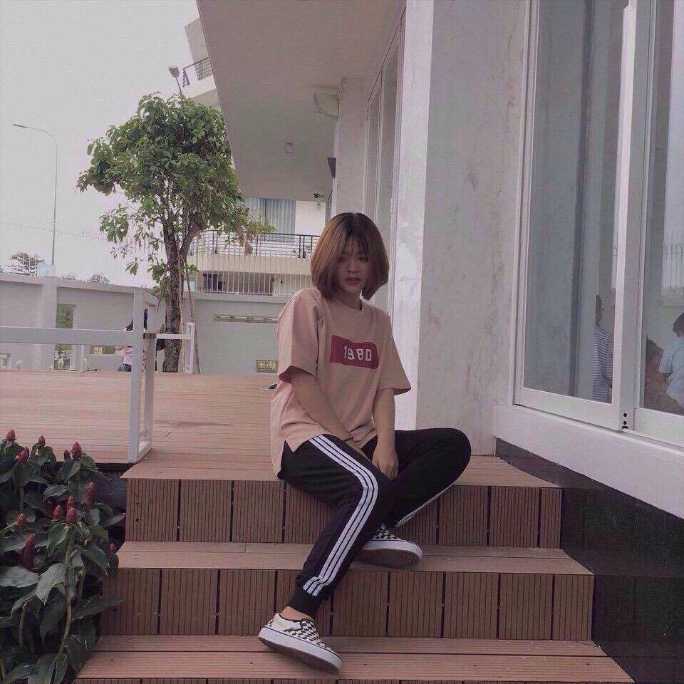 JOGGER PANTS UNISEX – QUẦN JOKER LINE BA SỌC ỐNG SUÔNG THỂ THAO NAM NỮ MẶC CẶP – FREESTYLE 7