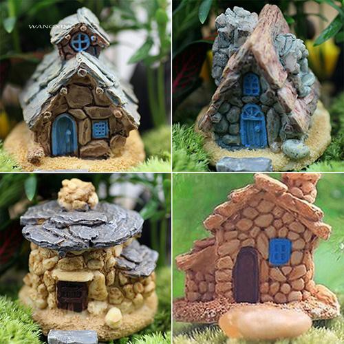 Mô hình ngôi nhà mini thiết kế ông già Noel để trang trí sân vườn
