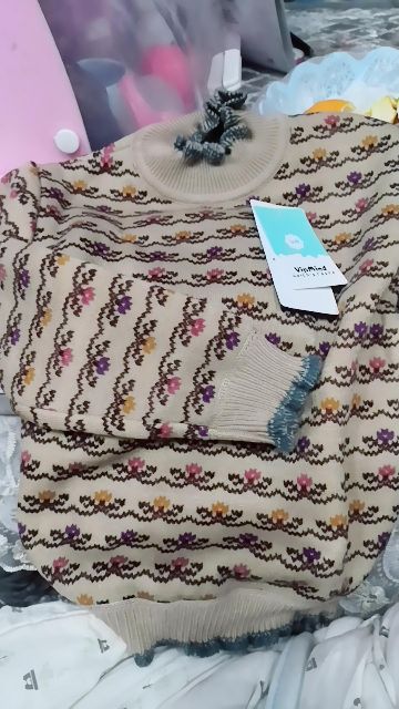 Áo len lót lông ấm - Hoạ tiết cực tây cho bé