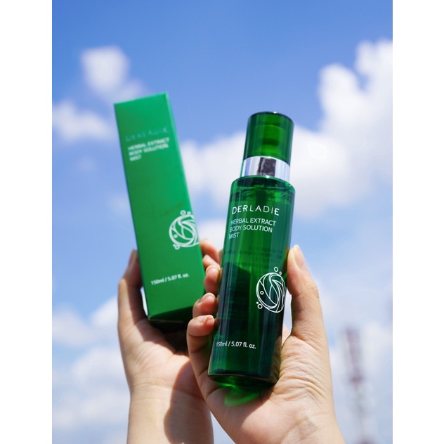 Xịt mụn lưng Derladie Herbal Extract Body Solution Mist 150ml