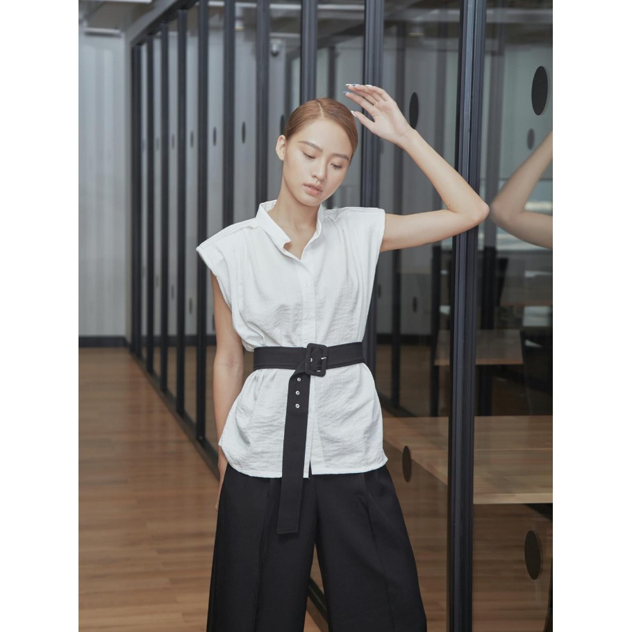 COCO SIN - Áo Sơ Mi Trắng Độn Vai Không Kèm Belt