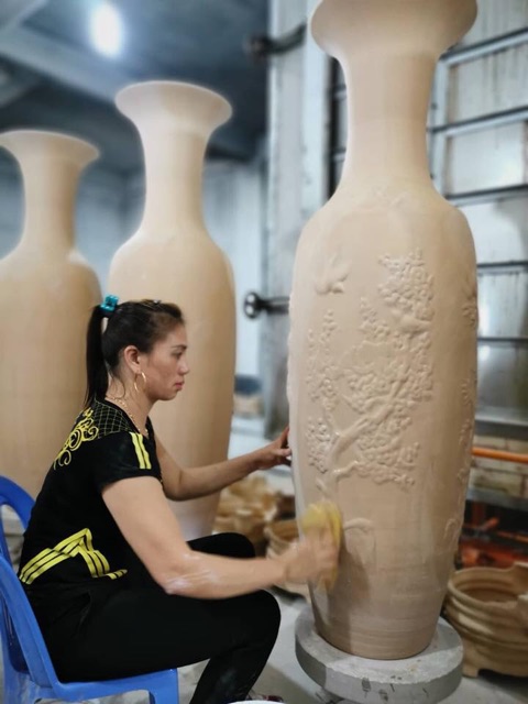 Đôi lọ lộc bình vẽ kỹ nền vàng tứ cảnh Bát tràng