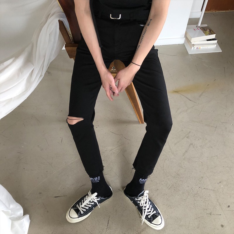 Quần Jean Skinny Nam Đen Rách Bên Gối Chất Bò Cao Cấp, Form Chuẩn Hàn Quốc  mẫu 823RGP