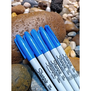 01 BÚT SHARPIE FINE POINT PERMANENT MARKER (Blue, Red, Black)