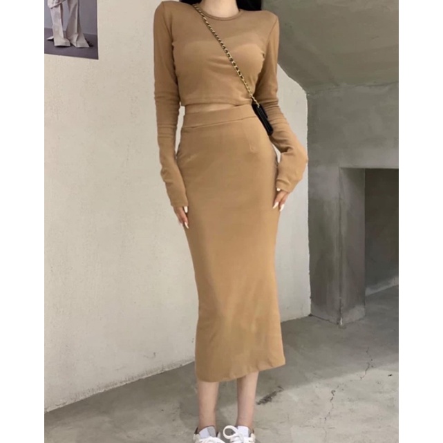 SET ÁO CROPTOP DÀI TAY & CHÂN VÁY MAXI ÔM BODY PHONG CÁCH HÀN QUỐC