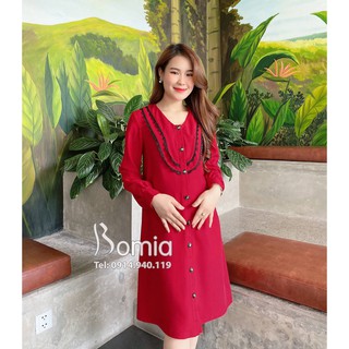 Váy bầu đỏ cổ bèo ren