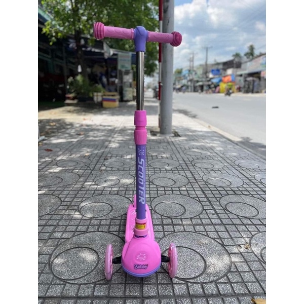 Xe scoter siêu xịn xò