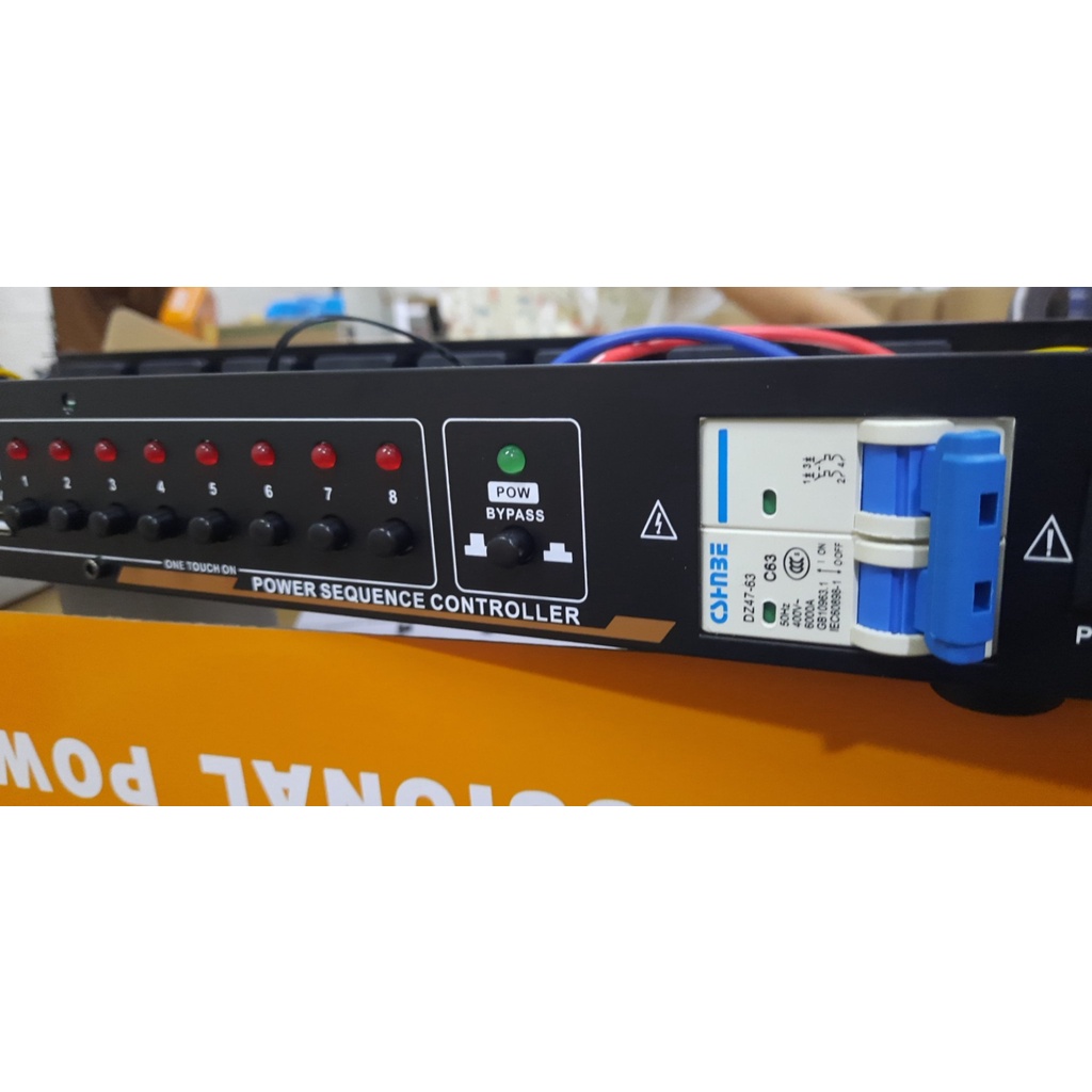 QUẢN LÝ NGUỒN ĐIỆN DBX VS1035 - CÓ CẦU DAO - 10 cổng - hàng mới 2022