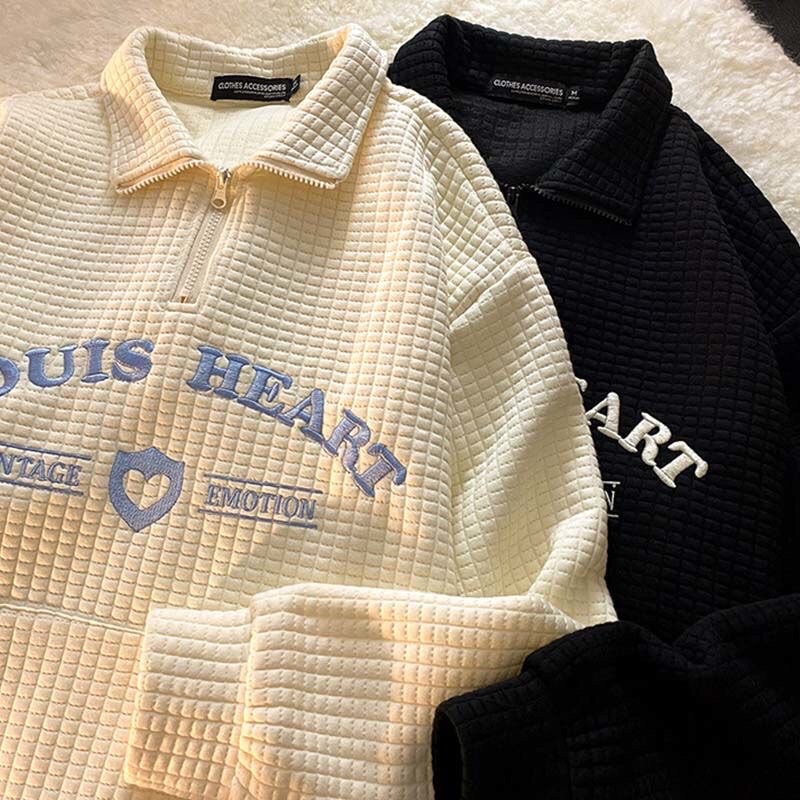 Áo hoodie LOUIS HEART chữ thêu style Hàn