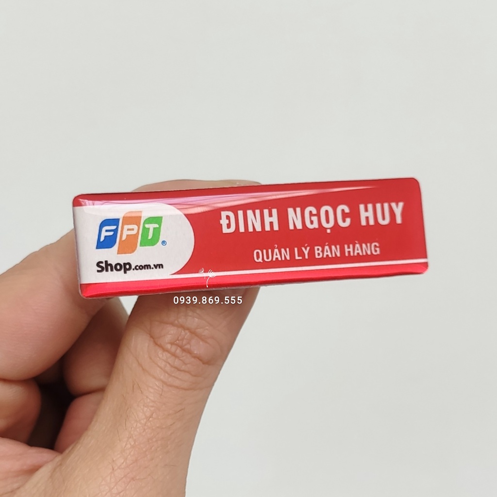 Bảng tên nhân viên - Thẻ tên nhân viên cài áo