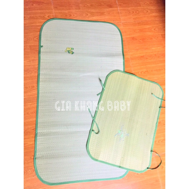 Chiếu cói cho trẻ sơ sinh