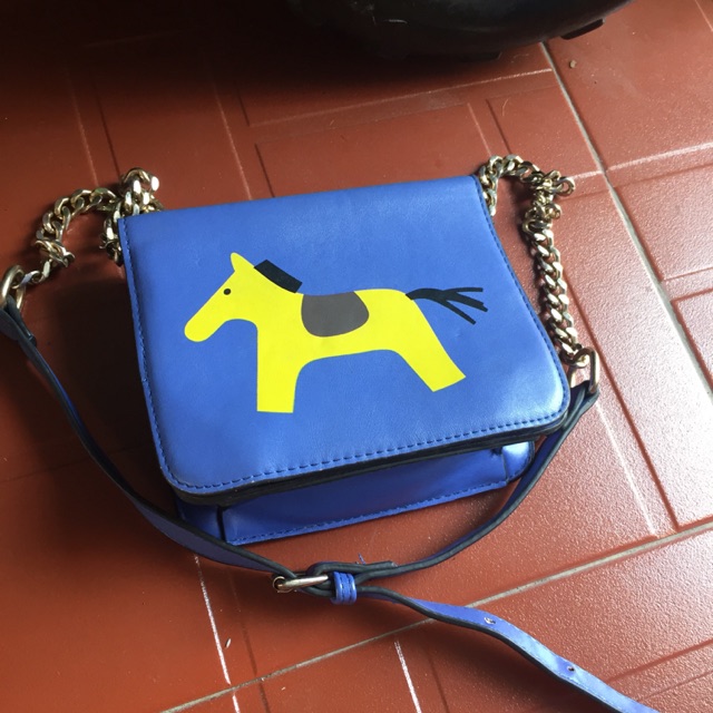 Túi đeo chéo hình ngựa