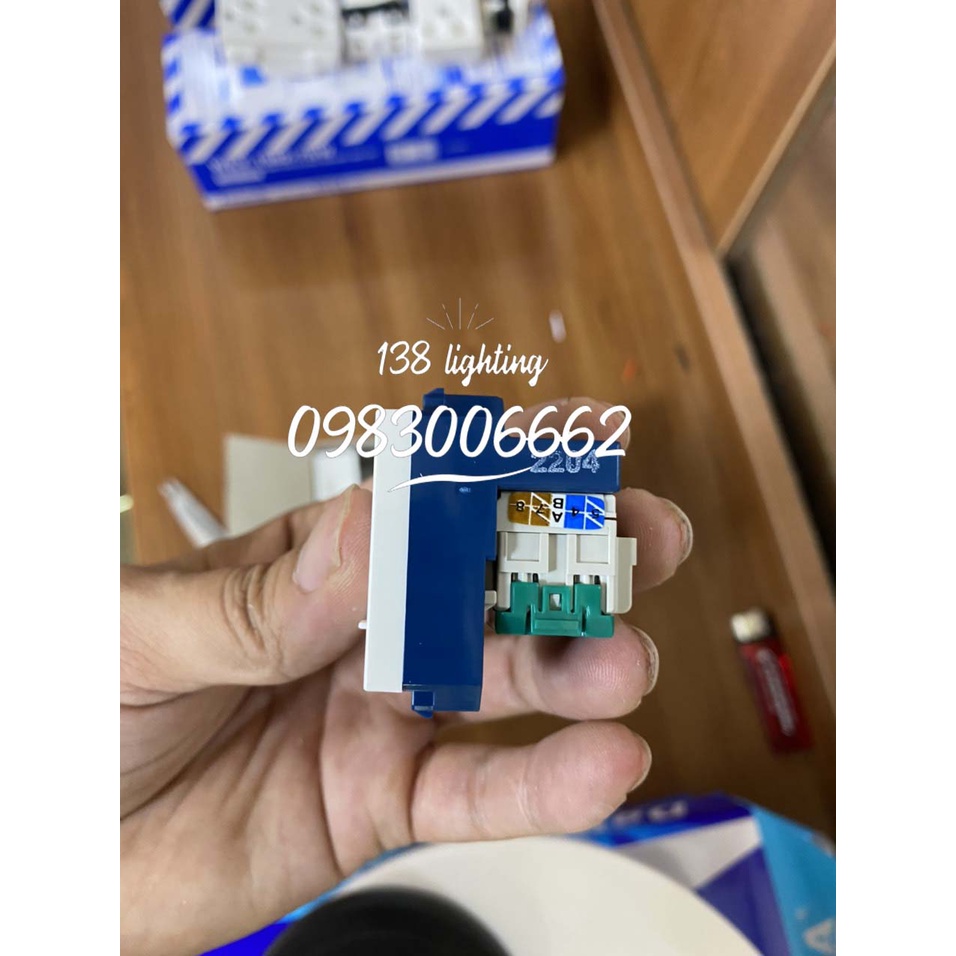 Hạt mạng cat5e wide trắng Panasonic WEV2488SW-CAT5