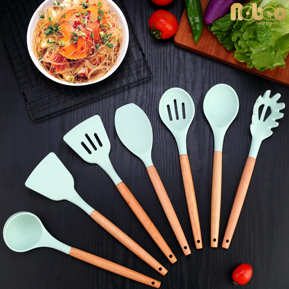 Đồ dùng nhà bếp tùy chọn ONUOBAO chất liệu silicone với tay cầm gỗ chịu nhiệt độ cao FDA nhiều màu tùy chọn