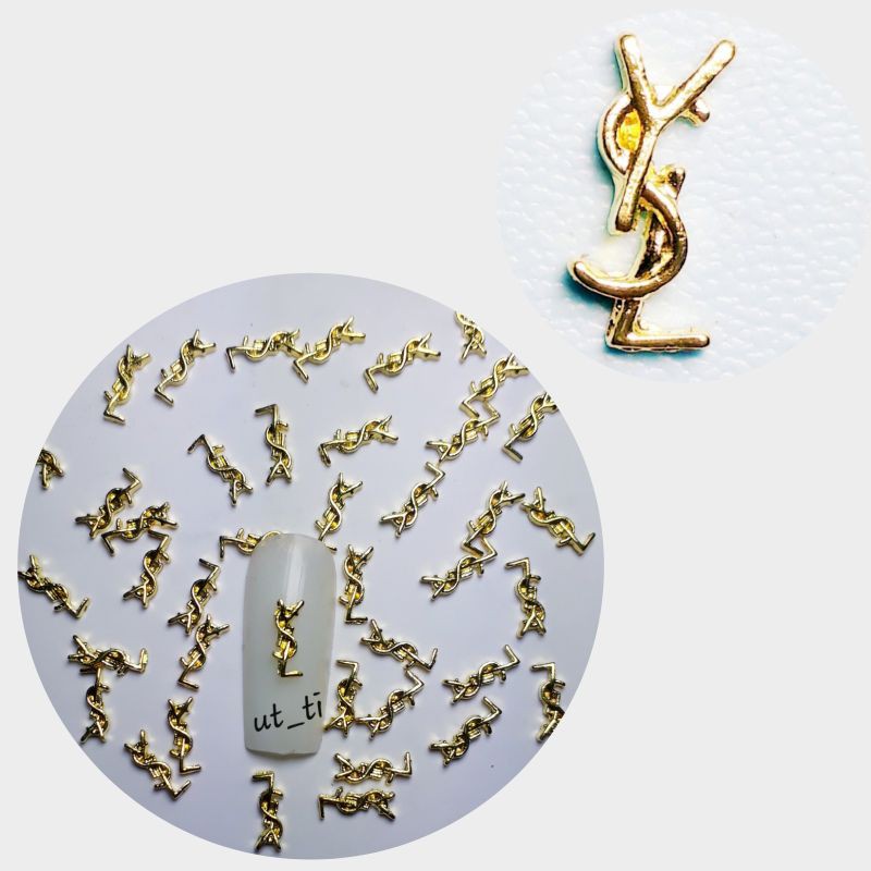 Charm vàng YSL nhỏ xinh ♥️mã 111