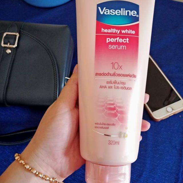 DƯỠNG TRẮNG DA VASELINE THÁI LAN 320ML