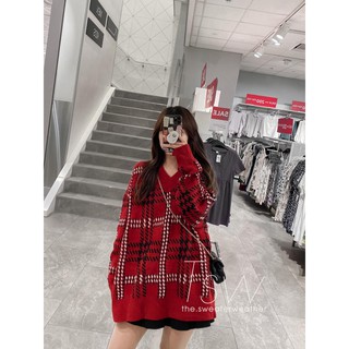 Áo len giấu quần đỏ đô kẻ oversize
