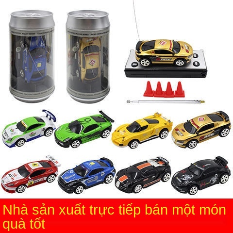 sạc loại nhỏ siêu Ô tô điều khiển từ xa không giới hạn Coke lon thể thao drift xe đua cậu bé đồ chơi hơi