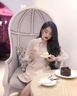 Cài áo nơ hoa