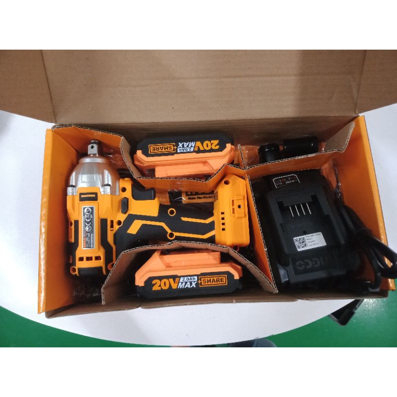 Máy siết bu lông INGCO CIWLI 2001 không chổi than (Full thùng)