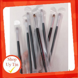 Cọ tán phấn mắt đầu tròn