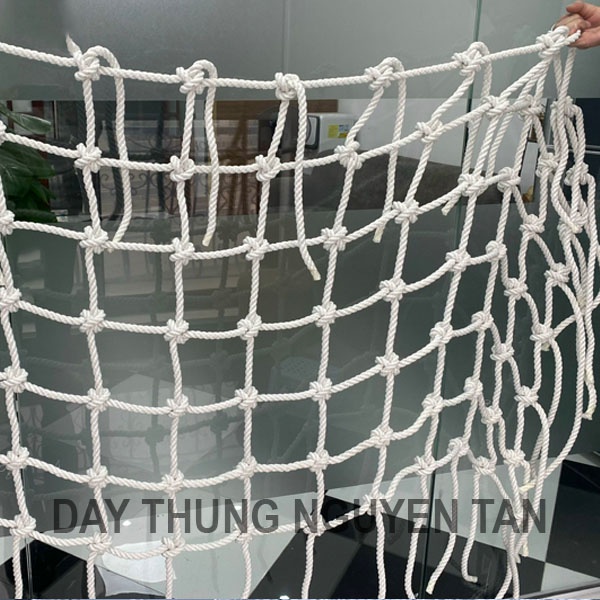 Lưới dây thừng trang trí và làm lưới an toàn giường tường, cầu thang, ban công, khu vui chơi, bán theo mét dài