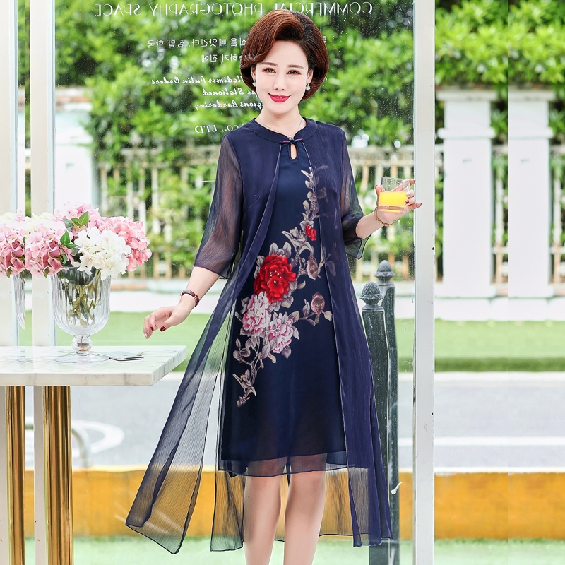 Đầm sườn xám thiết kế mùa xuân 2022 sang trọng cho nữ trung niên