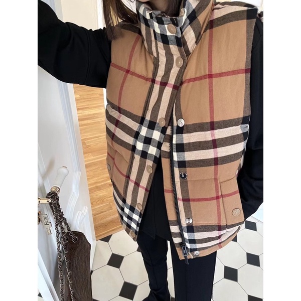 Áo khoác phao gile cho nữ hoạ tiết kẻ thương hiệu Burberry BBR cao cấp