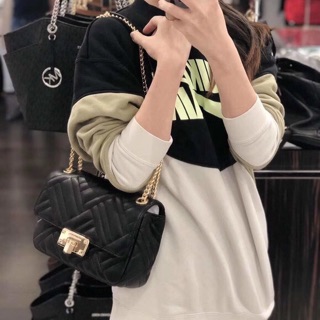 Túi MK PEYTON MEDIUM chuẩn da bê mềm mịn