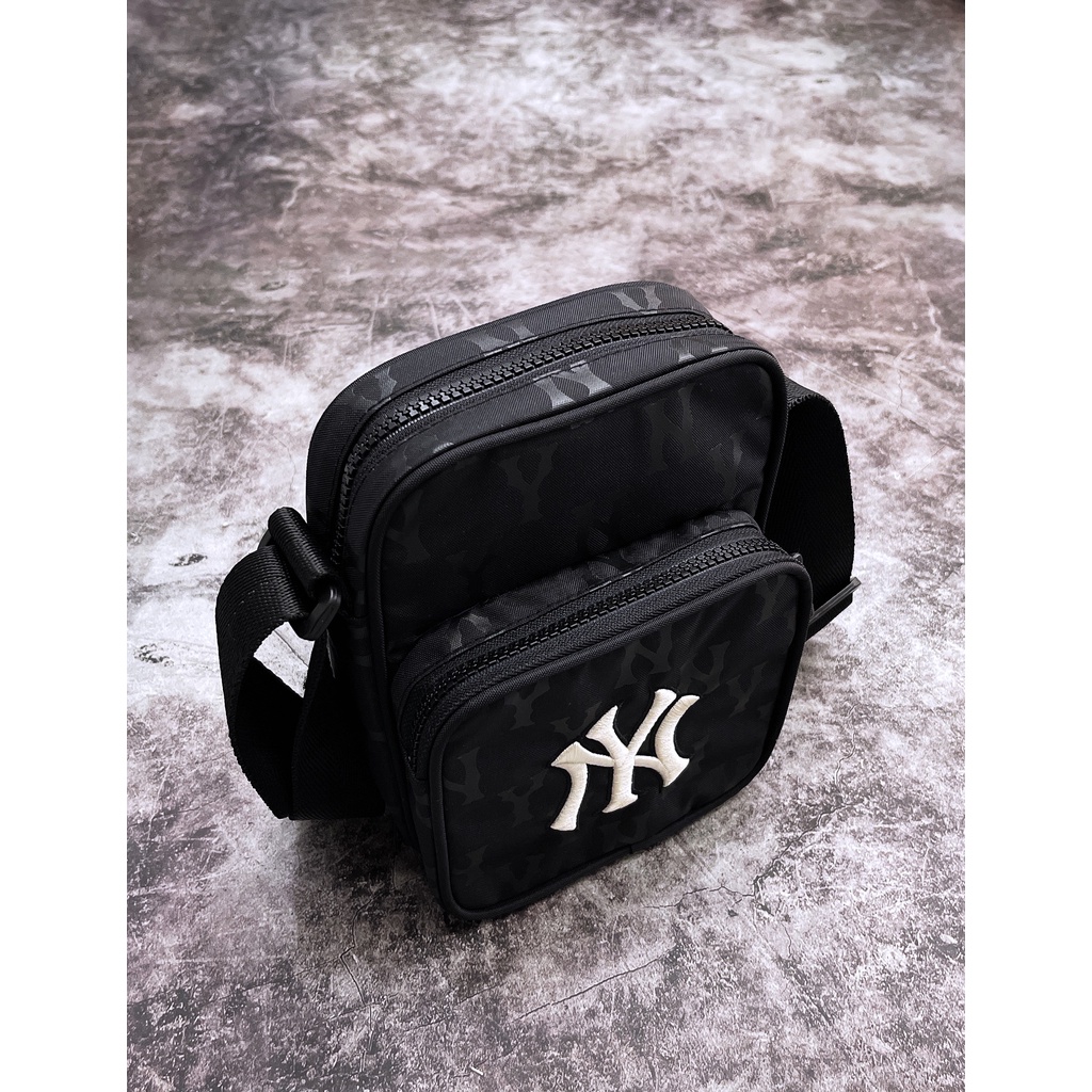 Túi đeo chéo nam nữ MLB NY MONOGRAM MINI BAG BLACK [ HONGPHUC ]