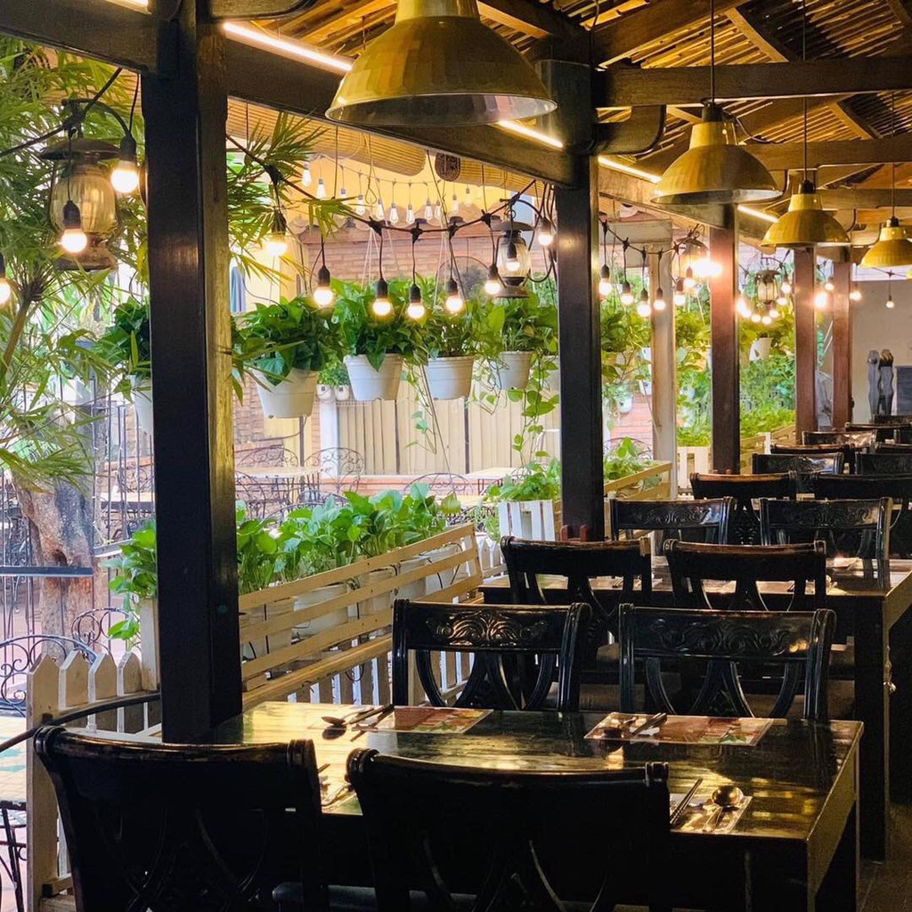 COMBO SIÊU TỐT - dây treo ngoài trời chuyên dụng E27 và bóng đèn trang trí quán cafe, quán ăn cực sang trọng và ấm áp | Shopee Việt Nam