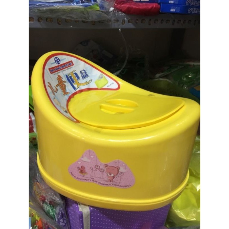 Bô vệ sinh loại đẹp cho bé