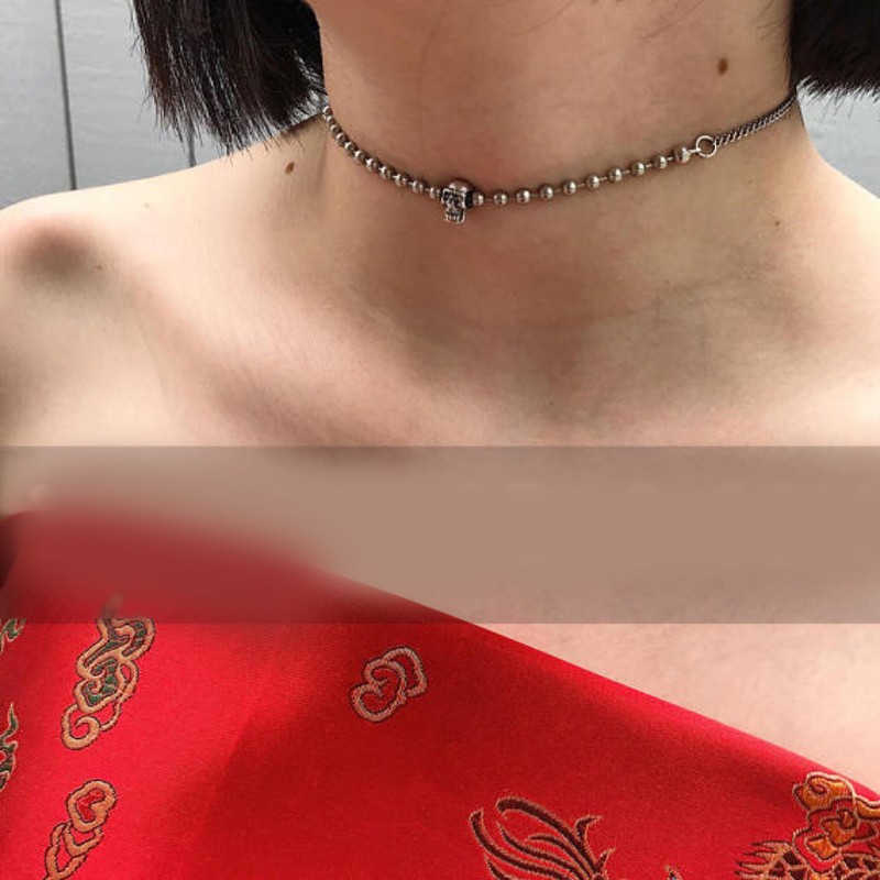 Vòng cổ choker mặt dây hình biểu tượng y học phong cách punk rock cho nữ