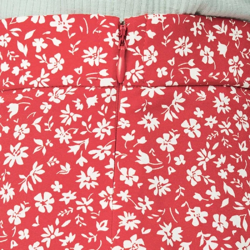 Chân váy đuôi cá hoa nhí nữ đầy quyến rũ của GU - Nhật Bản