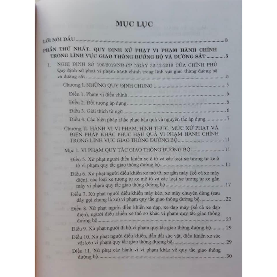 Sách  - Quy định mới về xử phạt vi phạm giao thông đường bộ và đường sắt