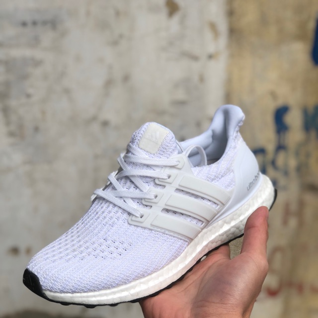 ( đủ hộp) giày UB 4.0 trắng full đủ size 1:1