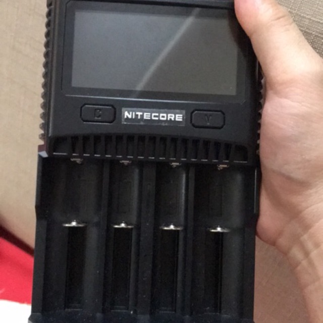 Sạc pin li ion/IMR/ LifePO4/ NiMh battery Nitecore SC4 2017