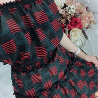 Đầm xoè bẹt vai cao cấp