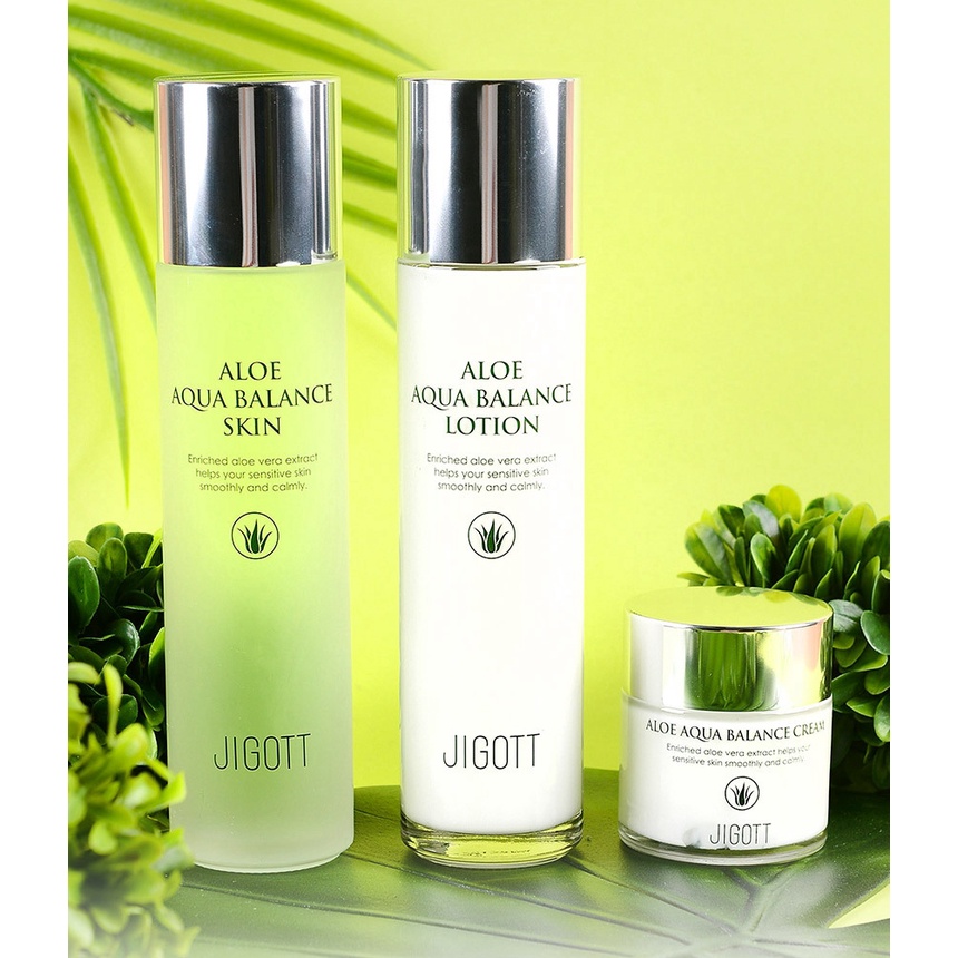 Tinh chất ốc sên lô hội dưỡng ẩm chăm sóc da JIGOTT snail Aloe Essence Moisture Green Tea Skin Care Set