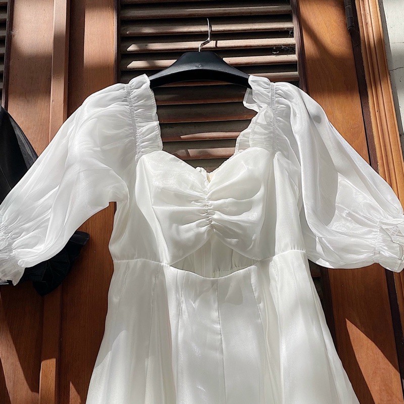 ĐẦM XINH BISTYY DRESS style trắng tinh khôi ngọt ngào 2 lớp vải dày dặn chất vải organa thiết kế cút out phần eo | BigBuy360 - bigbuy360.vn